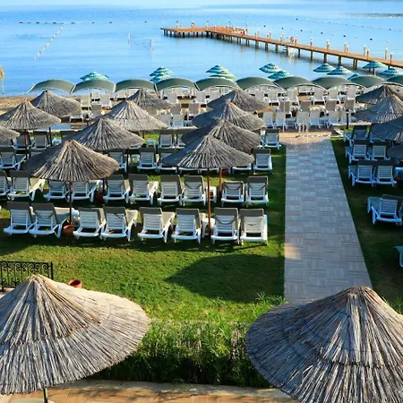 리조트 Fleur Bay 4*