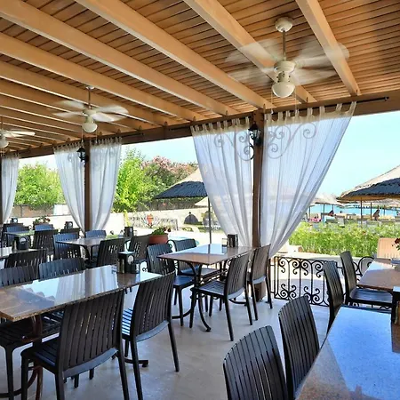 Fleur Bay 얄리카베크