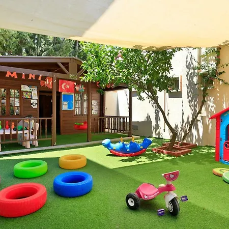 Cactus Fleur Station touristique