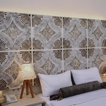 Fleur Bay 얄리카베크