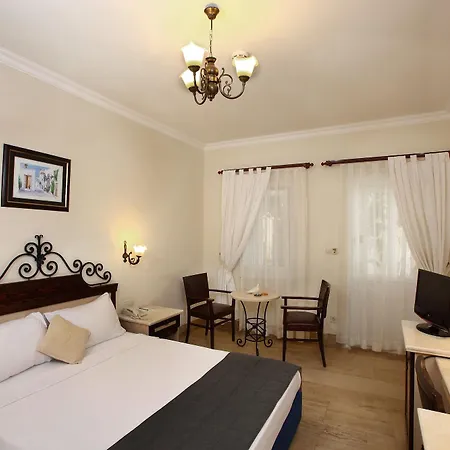 Cactus Fleur Resort 4*