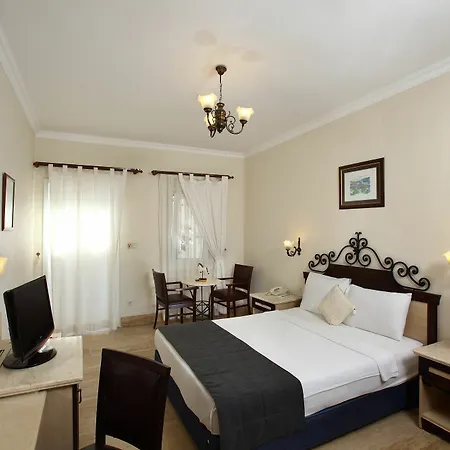 Üdülőközpont Fleur Bay